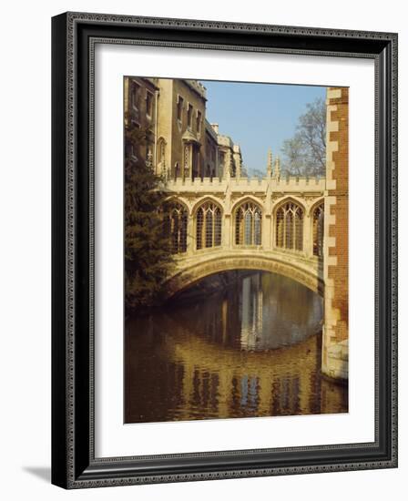 The Bridge of Sighs, St. John's College, Cambridge, Cambridgeshire, England, UK-Christina Gascoigne-Framed Photographic Print