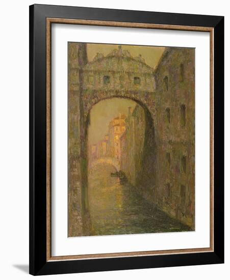 The Bridge of Sighs, Venice, C.1918 (Oil on Canvas)-Henri Eugene Augustin Le Sidaner-Framed Giclee Print