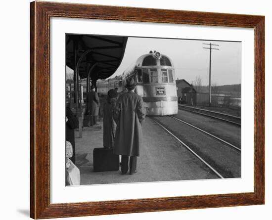 The Burlington Zephyr, East Dubuque, Illinois, c.1940-John Vachon-Framed Photo