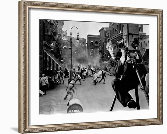 The Cameraman, 1928-null-Framed Photographic Print