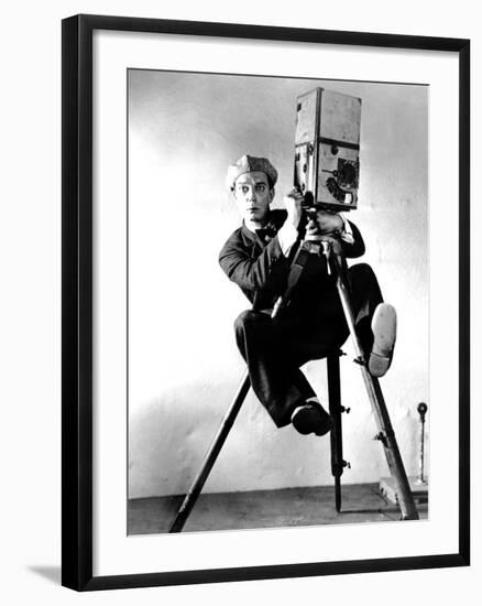 The Cameraman, Buster Keaton, 1928, Newsreel Camera-null-Framed Photo