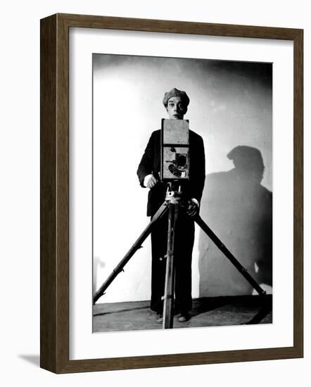 The Cameraman, Buster Keaton, 1928-null-Framed Photo