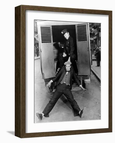 The Cameraman, Buster Keaton, 1928-null-Framed Photo