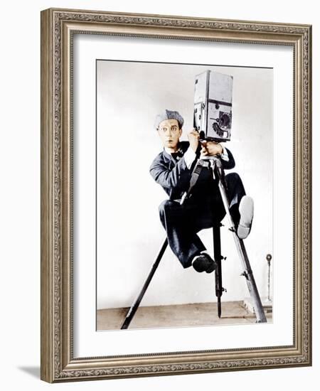 The Cameraman, Buster Keaton, 1928-null-Framed Photo