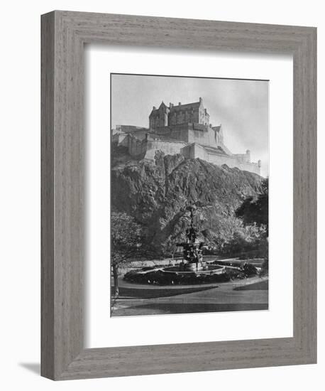 The Castle and Ross Fountain, Edinburgh, 1924-1926-Alfred Hind Robinson-Framed Giclee Print