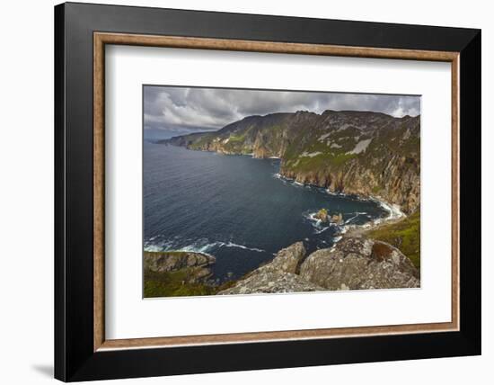 The cliffs at Slieve League, near Killybegs, County Donegal, Ulster, Republic of Ireland, Europe-Nigel Hicks-Framed Photographic Print