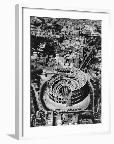 The Colosseum in Rome-Bettmann-Framed Photographic Print