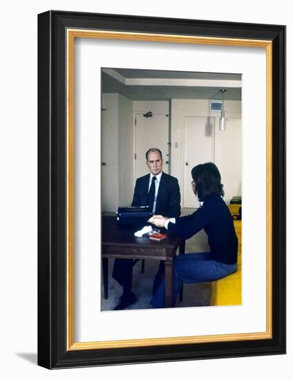 THE CONVERSATION, 1974 directed by FRANCIS FORD COPPOLA Robert Duvall (photo)-null-Framed Photo