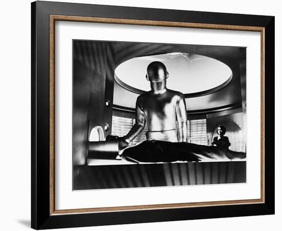 The Day the Earth Stood Still 1951-null-Framed Photographic Print