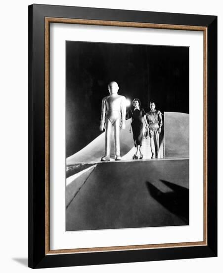 The Day the Earth Stood Still, Patricia Neal, Michael Rennie, 1951-null-Framed Photo