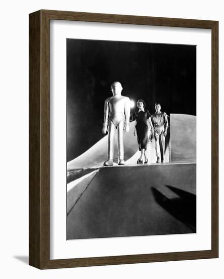 The Day the Earth Stood Still, Patricia Neal, Michael Rennie, 1951-null-Framed Premium Photographic Print