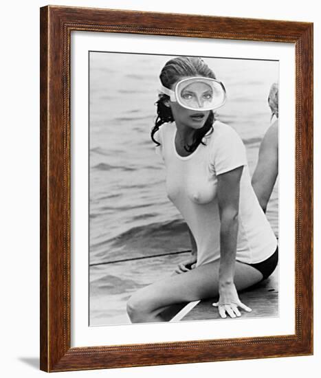 The Deep-null-Framed Photo