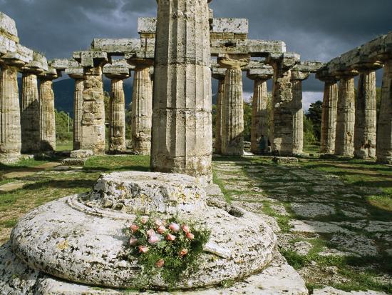 the ancient greeks viewed doric architecture as