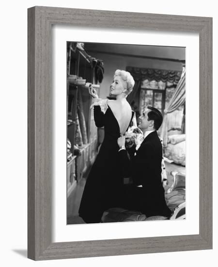 THE EDDY DUCHIN STORY, 1956 directed by GEORGE SIDNEY Kim Novak and Tyrone Power (b/w photo)-null-Framed Photo