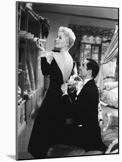 THE EDDY DUCHIN STORY, 1956 directed by GEORGE SIDNEY Kim Novak and Tyrone Power (b/w photo)-null-Mounted Photo