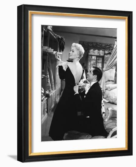 THE EDDY DUCHIN STORY, 1956 directed by GEORGE SIDNEY Kim Novak and Tyrone Power (b/w photo)-null-Framed Photo