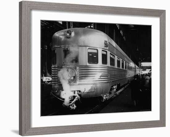 The El Capitan Stopping at the Train Station in Chicago-Peter Stackpole-Framed Photographic Print