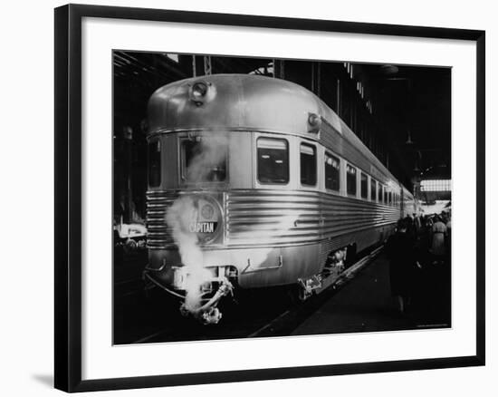 The El Capitan Stopping at the Train Station in Chicago-Peter Stackpole-Framed Photographic Print