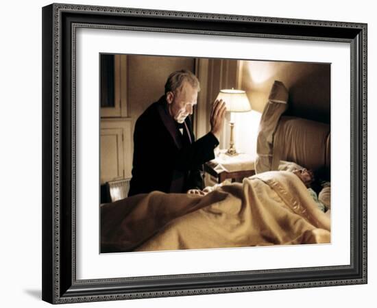 The Exorcist, Max Von Sydow, Linda Blair, 1973-null-Framed Photo