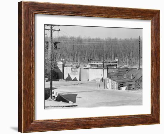 The Ferry landing in Vicksburg, Mississippi, 1936-Walker Evans-Framed Photographic Print