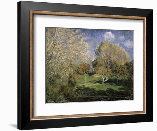 The Garden of Monsieur Hoschedé in Montgeron, 1881-Alfred Sisley-Framed Giclee Print