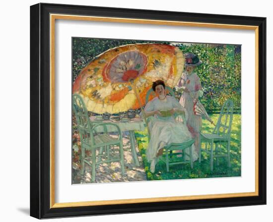 The Garden Parasol, C.1910 (Oil on Canvas)-Frederick Carl Frieseke-Framed Giclee Print