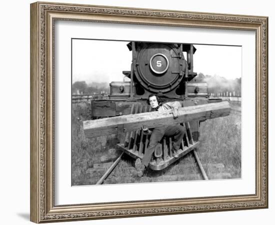 The General, Buster Keaton, 1927-null-Framed Photo