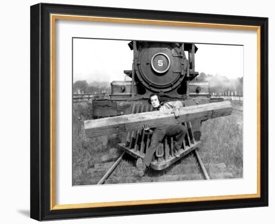 The General, Buster Keaton, 1927-null-Framed Photo