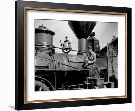 The General, Buster Keaton, 1927-null-Framed Photo