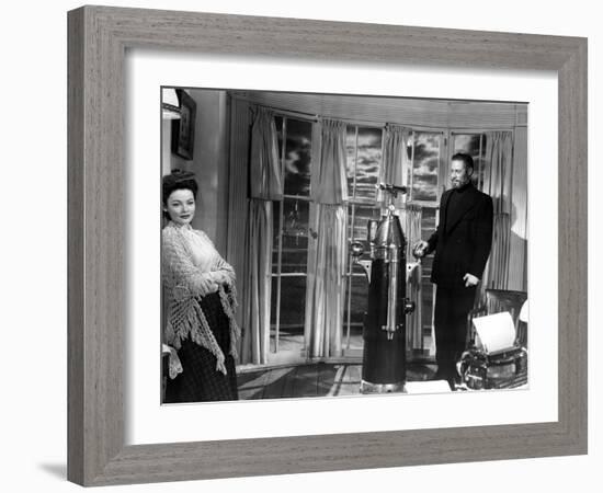The Ghost and Mrs. Muir, Gene Tierney, Rex Harrison, 1947-null-Framed Premium Photographic Print