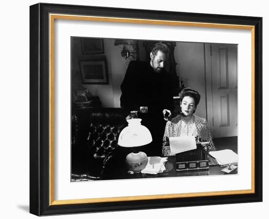 The Ghost And Mrs. Muir, Rex Harrison, Gene Tierney, 1947-null-Framed Photo