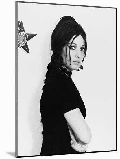 The Girl with a Pistol, 1968 (La Ragazza Con La Pistola)-null-Mounted Photographic Print