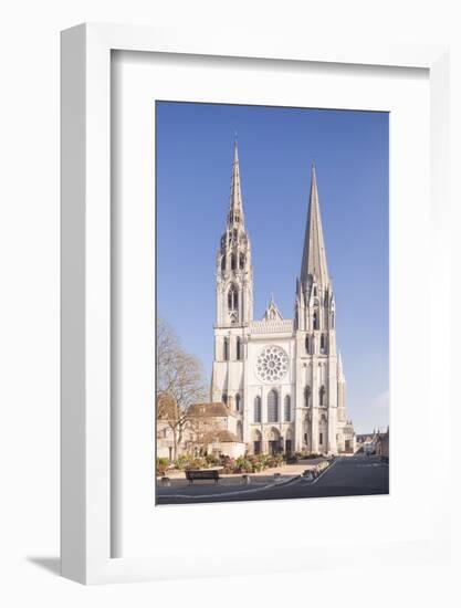 The gothic Chartres cathedral, UNESCO World Heritage Site, Chartres, Eure et Loir, Centre, France, -Julian Elliott-Framed Photographic Print