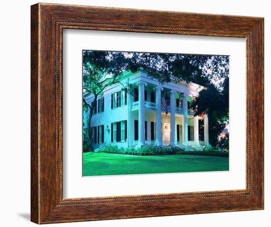 The Governor's Mansion is Shown August 30, 2000, in Austin, Texas-Harry Cabluck-Framed Photographic Print