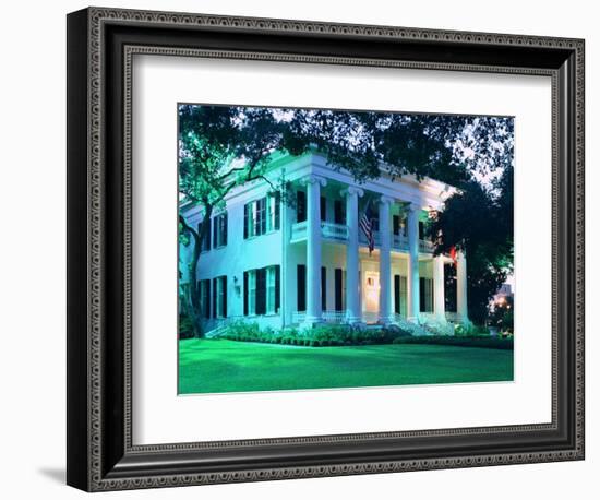 The Governor's Mansion is Shown August 30, 2000, in Austin, Texas-Harry Cabluck-Framed Photographic Print