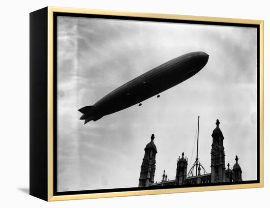 The Graf Zeppelin Airship in London-null-Framed Premier Image Canvas