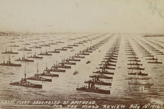 the-great-fleet-assembled-at-spithead-for-the-king-s-review-18-july-1914_u-l-prc9k10.jpg