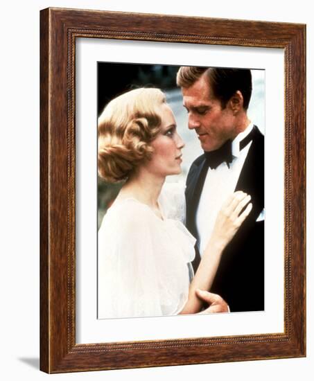 The Great Gatsby, Robert Redford, Mia Farrow, 1974-null-Framed Photo