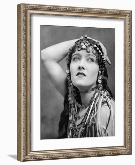 The Great Moment, Gloria Swanson, 1921-null-Framed Photo