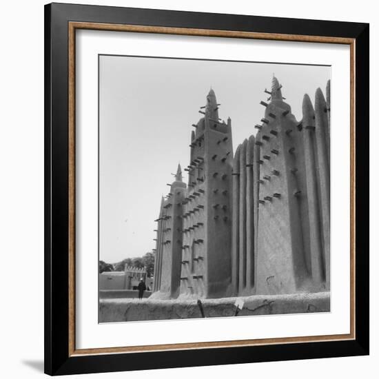 The Great mosque at Djenne-Werner Forman-Framed Giclee Print