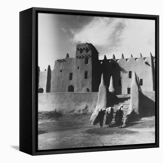 The Great mosque at Djenne-Werner Forman-Framed Premier Image Canvas