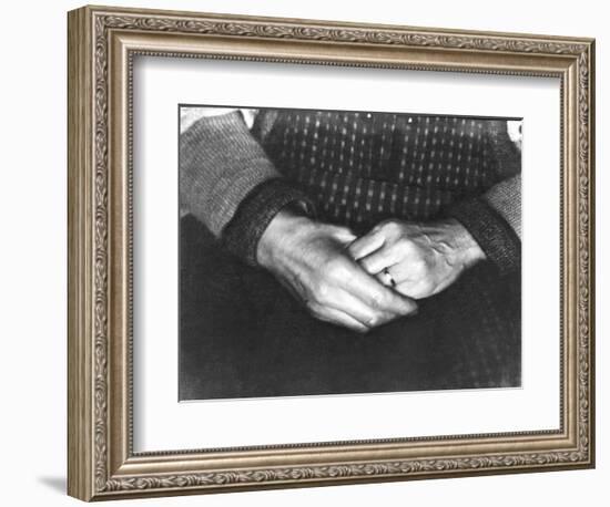 The Hands of Assunta Modotti, San Francisco, 1923-Tina Modotti-Framed Photographic Print