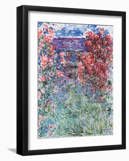 The House at Giverny Under the Roses, 1925-Claude Monet-Framed Giclee Print