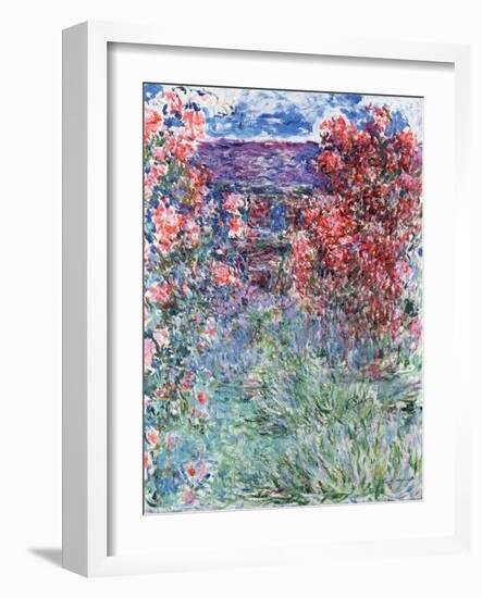 The House at Giverny Under the Roses, 1925-Claude Monet-Framed Giclee Print