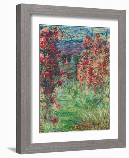 The House at Giverny under the Roses; La Maison Dans Les Roses, 1925-Claude Monet-Framed Giclee Print