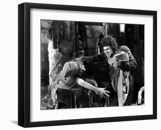 THE HUNCHBACK OF NOTRE DAME by Wallace Worsley-null-Framed Photo