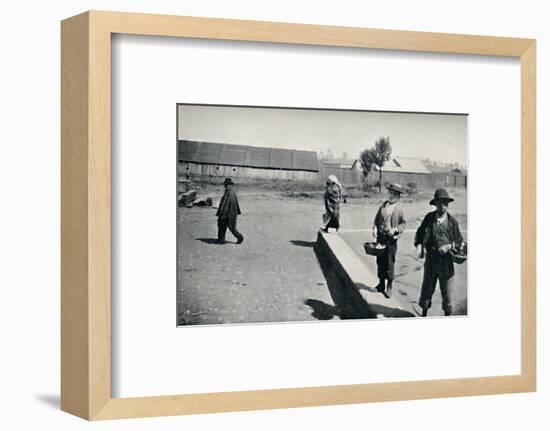 'The Indians Object to Photography', 1911-Unknown-Framed Photographic Print