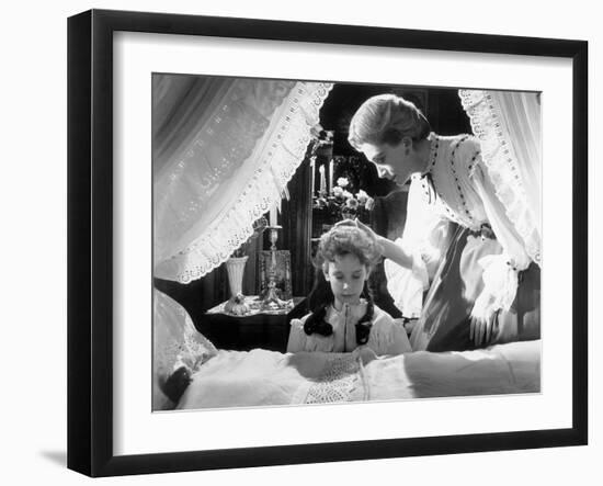 The Innocents, Pamela Franklin, Deborah Kerr, 1961-null-Framed Photo