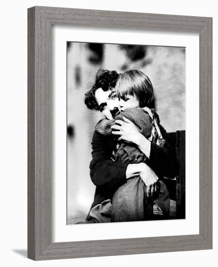 The Kid, Charlie Chaplin, Jackie Coogan, 1921-null-Framed Photo