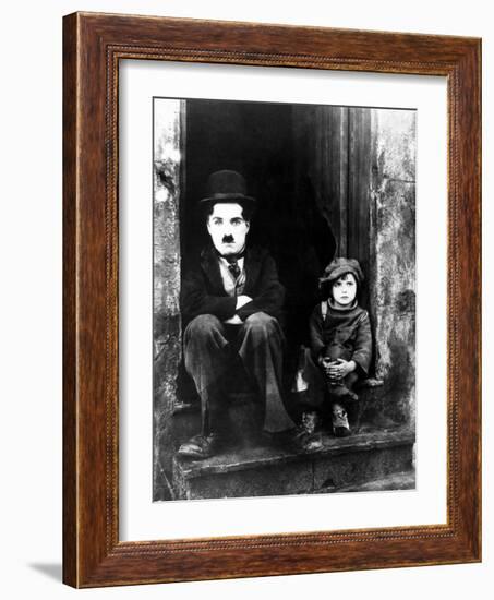 The Kid, Charlie Chaplin, Jackie Coogan, 1921-null-Framed Photographic Print